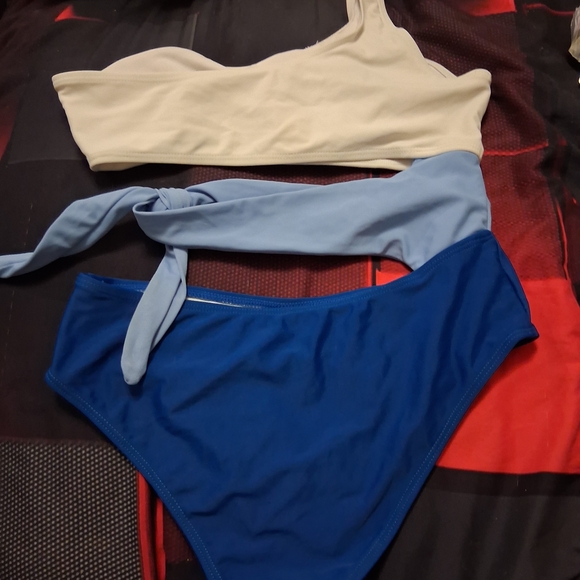 Mommy And Me Bathing Suit Set - Picture 5 of 9